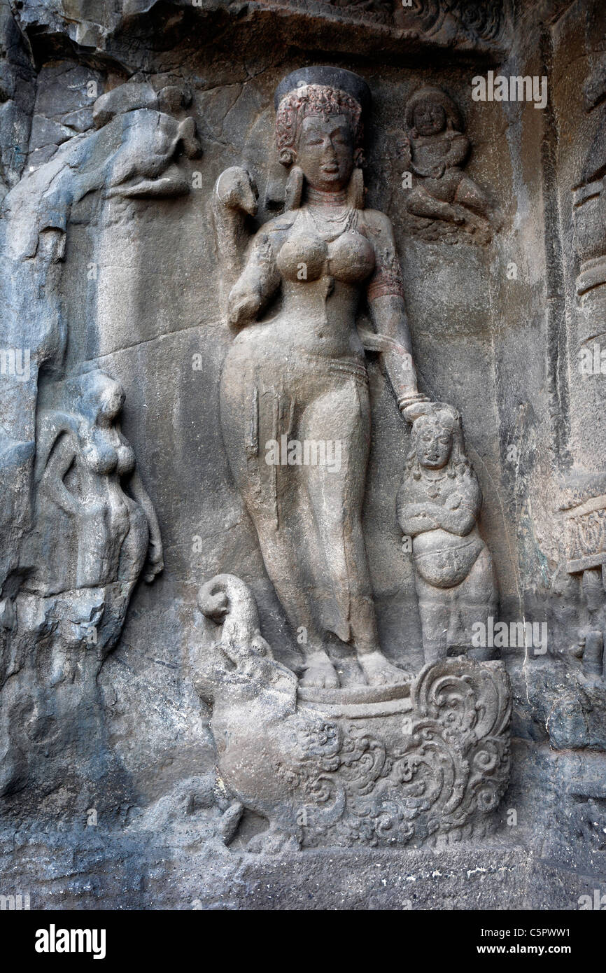 Grotta di templi, Rameshvara tempio indù (cave 21), VI secolo, sito Patrimonio Mondiale dell'UNESCO, Ellora, India Foto Stock