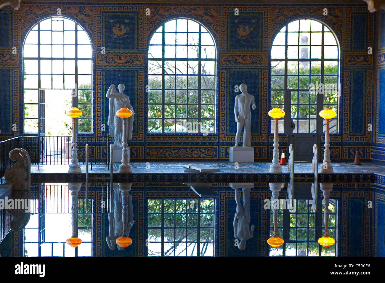 Piscina coperta, Casa Grande, il Castello di Hearst, San Simeone, California, Stati Uniti d'America Foto Stock