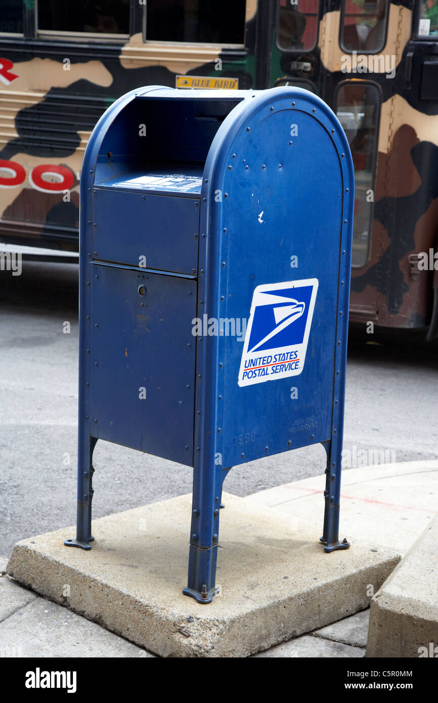 Servizio Postale degli Stati Uniti mailbox su street Nashville Tennessee USA Foto Stock