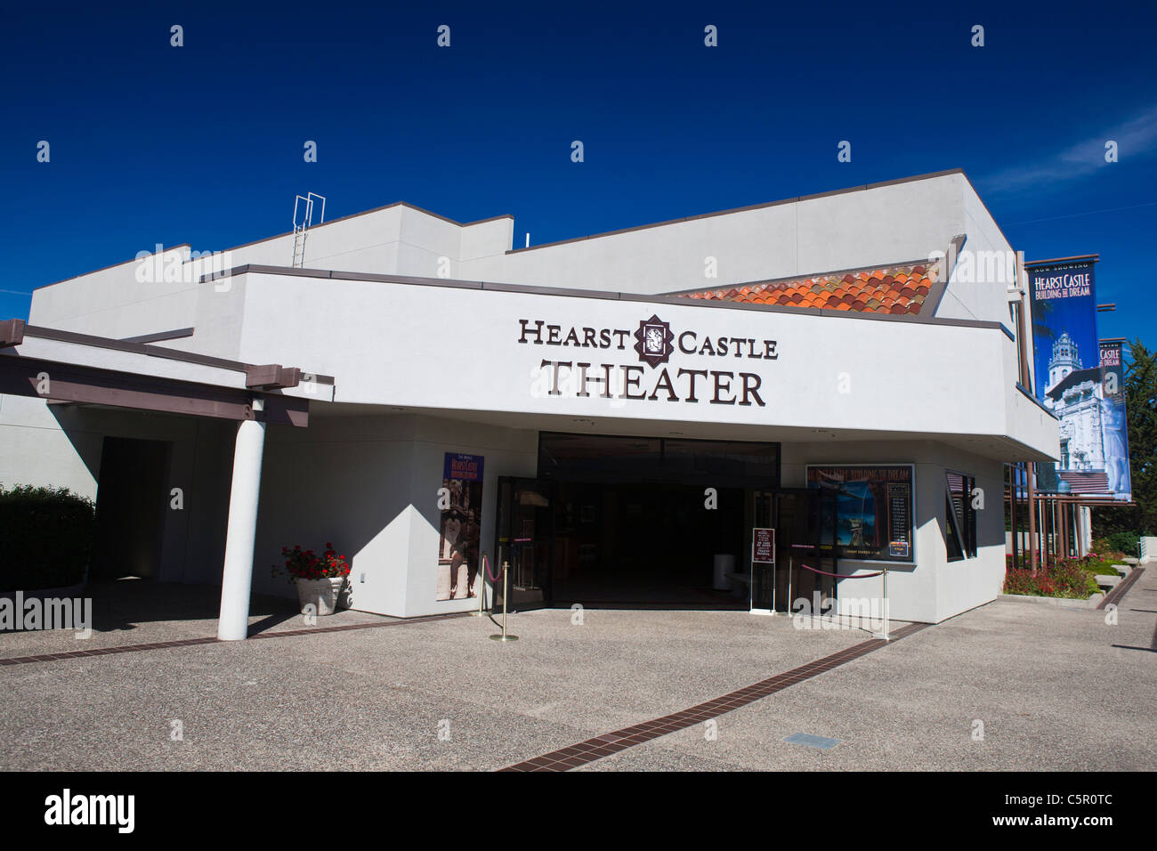 Esterno del Castello Hearst e teatro, attaccato al Centro Visitatori di San Simeone, California, Stati Uniti d'America Foto Stock