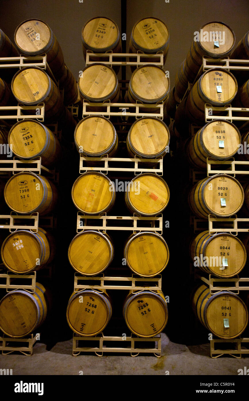 Impilati botti da vino, Napa Valley, California, Stati Uniti d'America Foto Stock