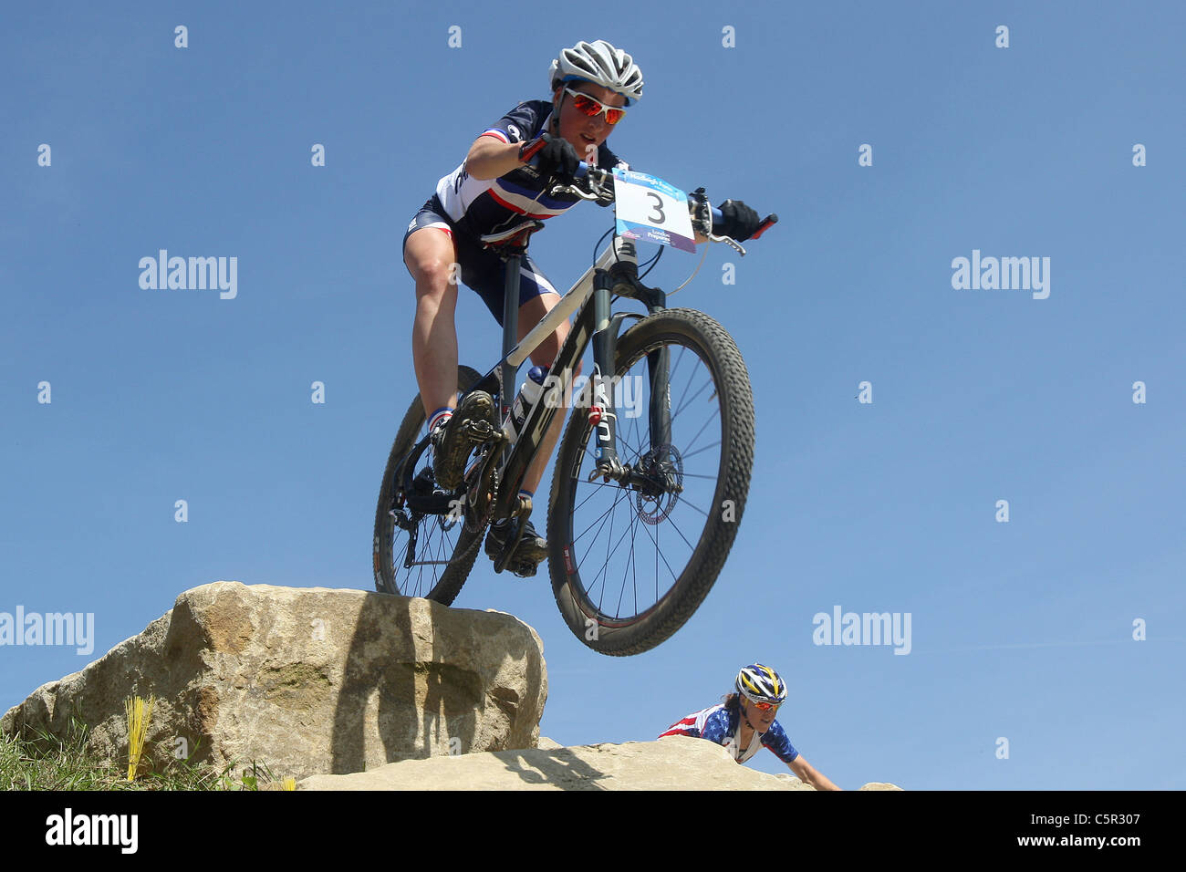 Womens gara a più di 6 giri. Julie Bresset FRA (3rd). Womens gara. Hadleigh Farm Mountain Bike internazionale. Londra si prepara Foto Stock Womens gara a più di 6 giri. Julie Bresset FRA (3rd). Womens gara. Hadleigh Farm Mountain Bike internazionale. Londra si prepara Foto Stock