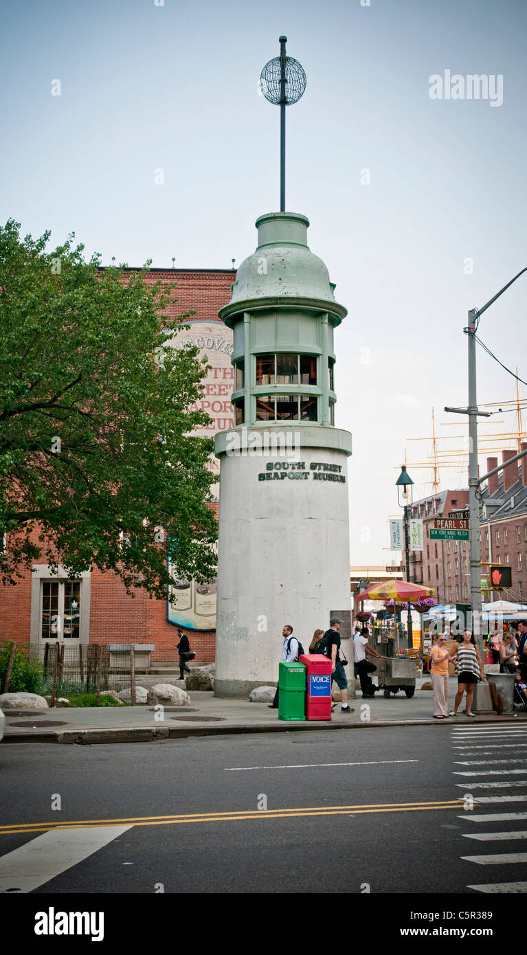 Faro, South Street Seaport Museum, Manhattan, New York, NY, STATI UNITI D'AMERICA Foto Stock