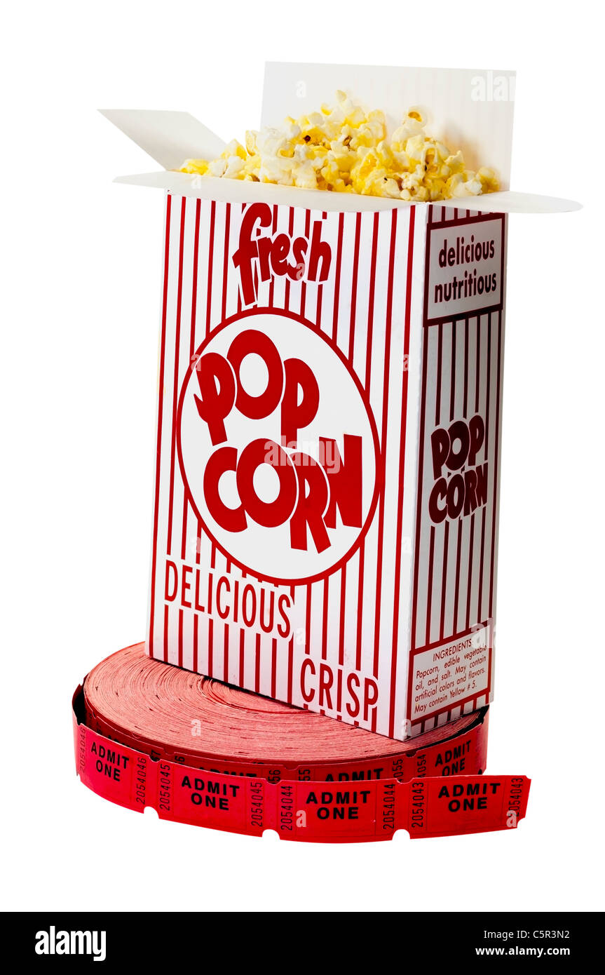 Popcorn e biglietti per il cinema isolato Foto Stock