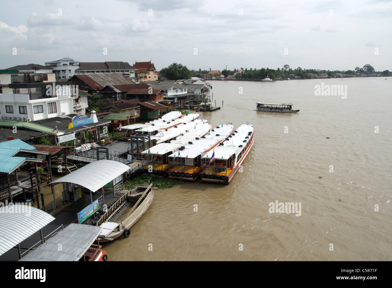 Il fiume Chao Phraya lato , della Thailandia Foto Stock