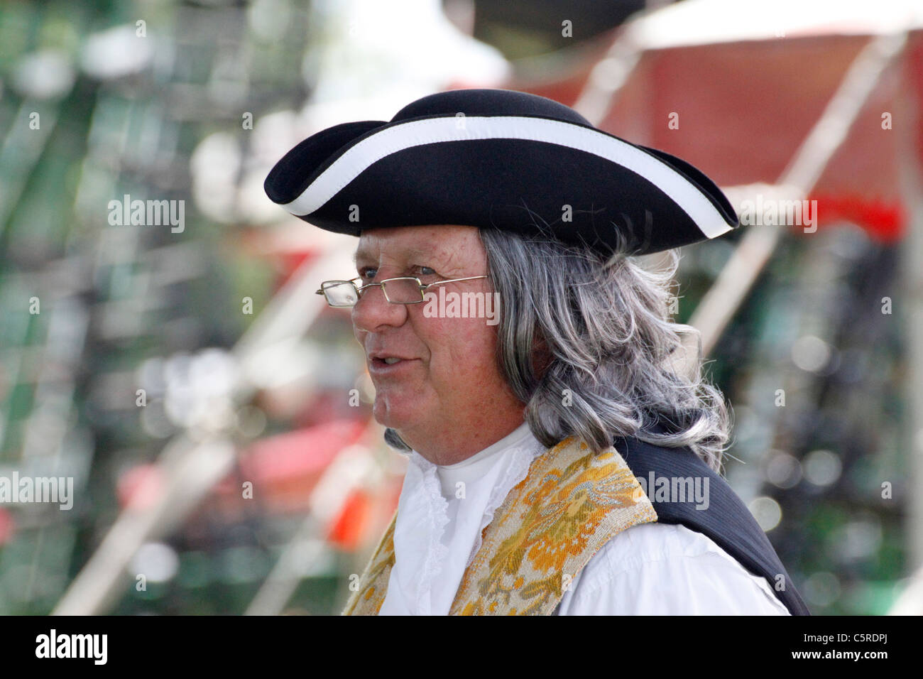 Attore raffigurante Benjamin Franklin, uno dei padri fondatori degli Stati Uniti e 'il primo americano', a Franklin contare Foto Stock