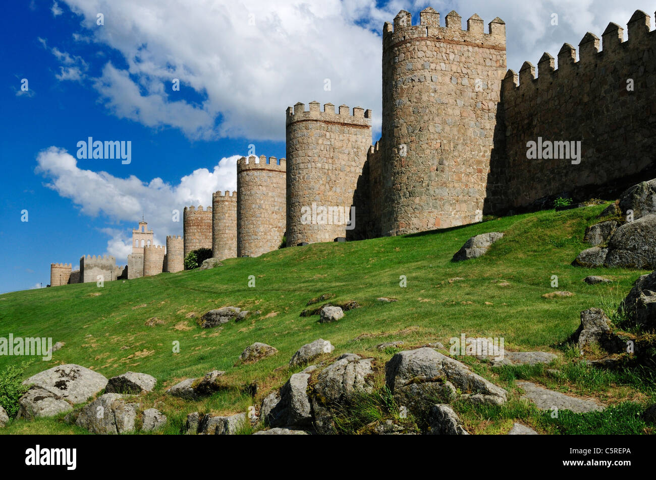 Europa Spagna Castiglia e Leon, Avila, vista delle mura medievali della città Foto Stock