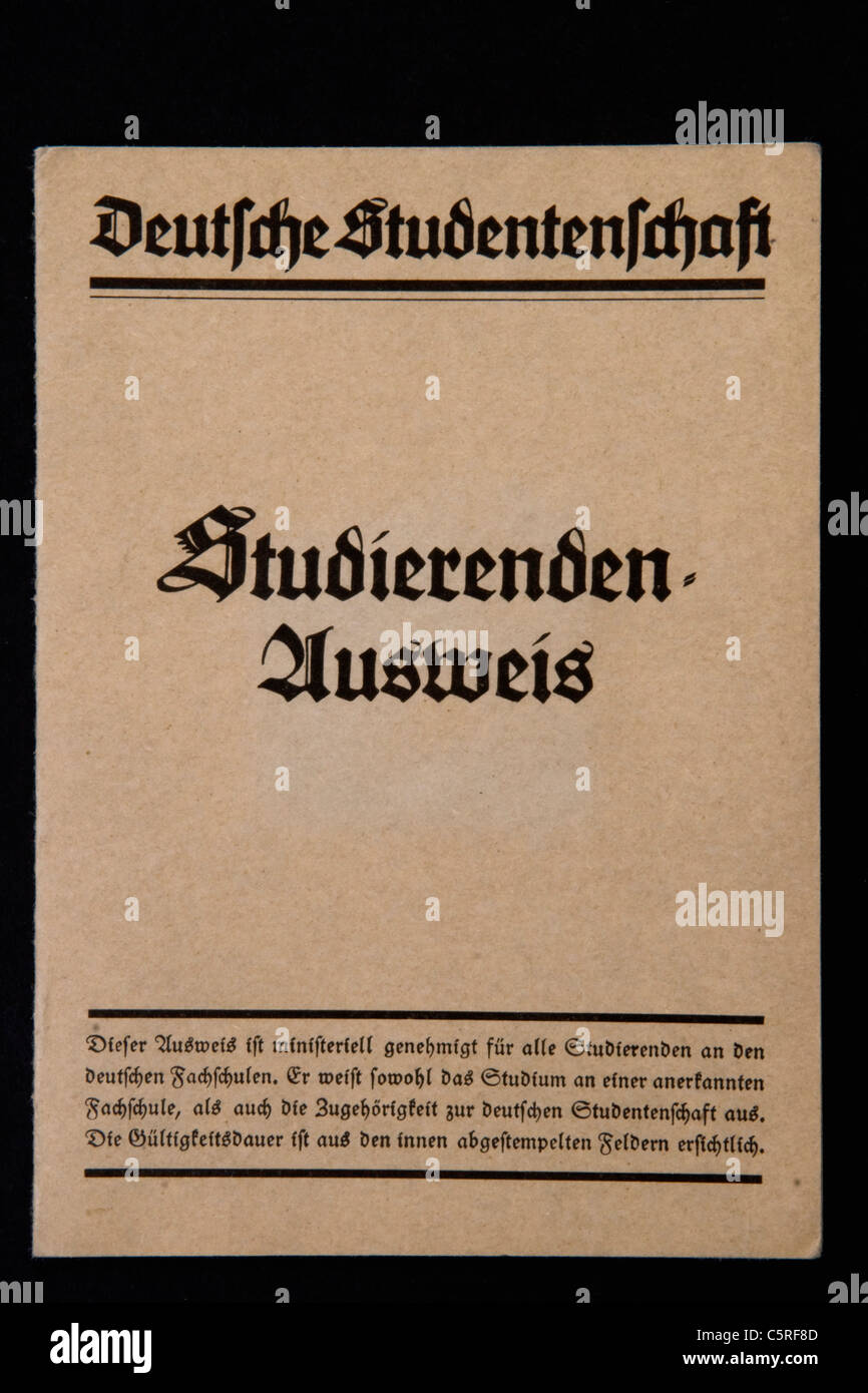 Germania, vecchio passaporto dello studente, close-up Foto Stock