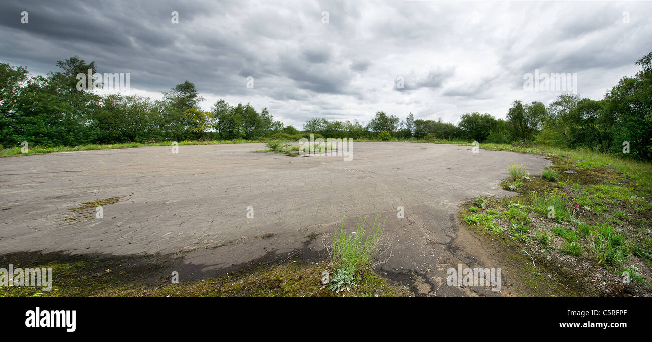 La base di un olio contenitore di storage sul sito dei derelitti Occidental Petroleum sito a Canvey stoppino su Canvey Island Foto Stock