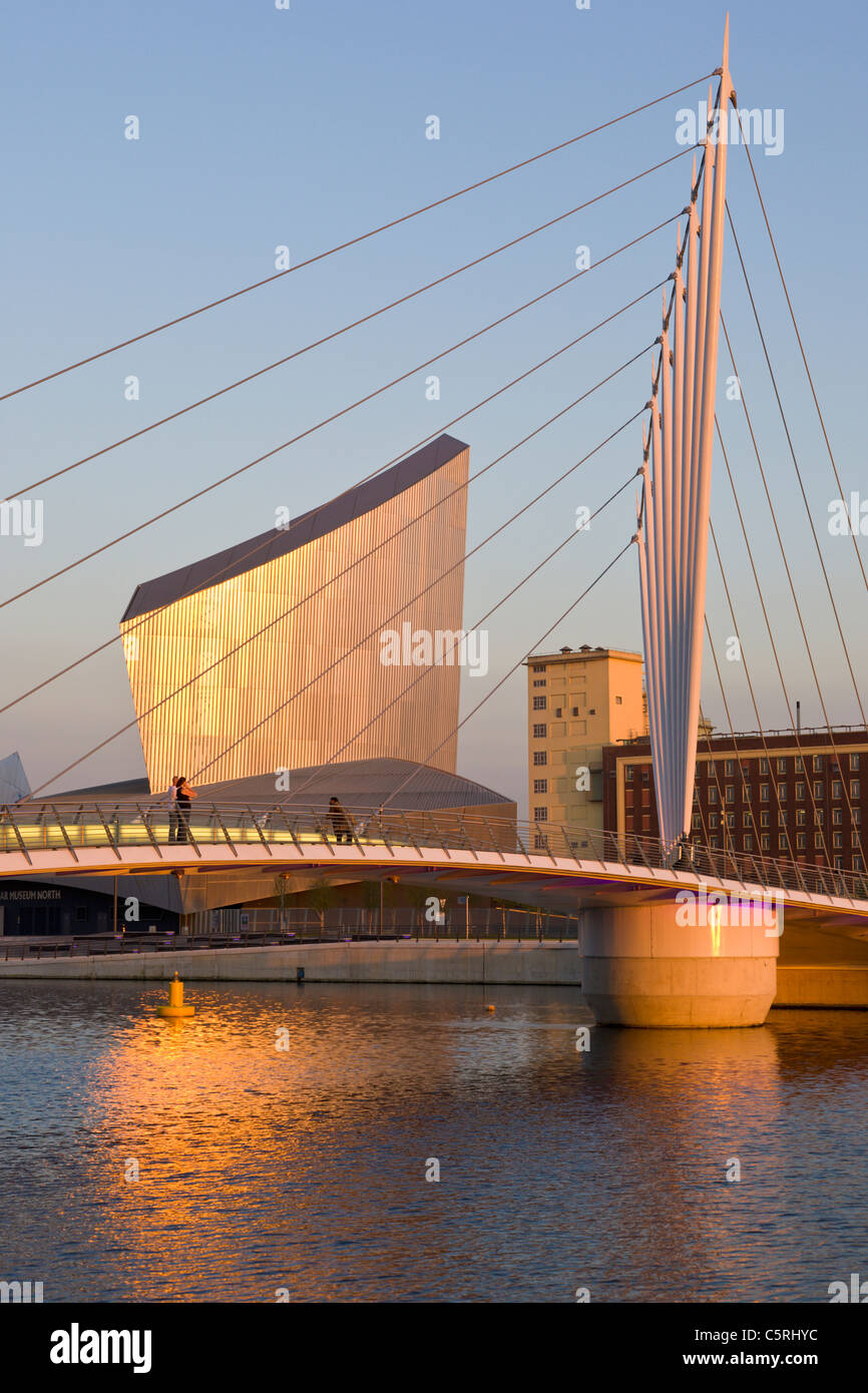 Imperial War Museum North, Salford Quays, Manchester, Inghilterra Foto Stock