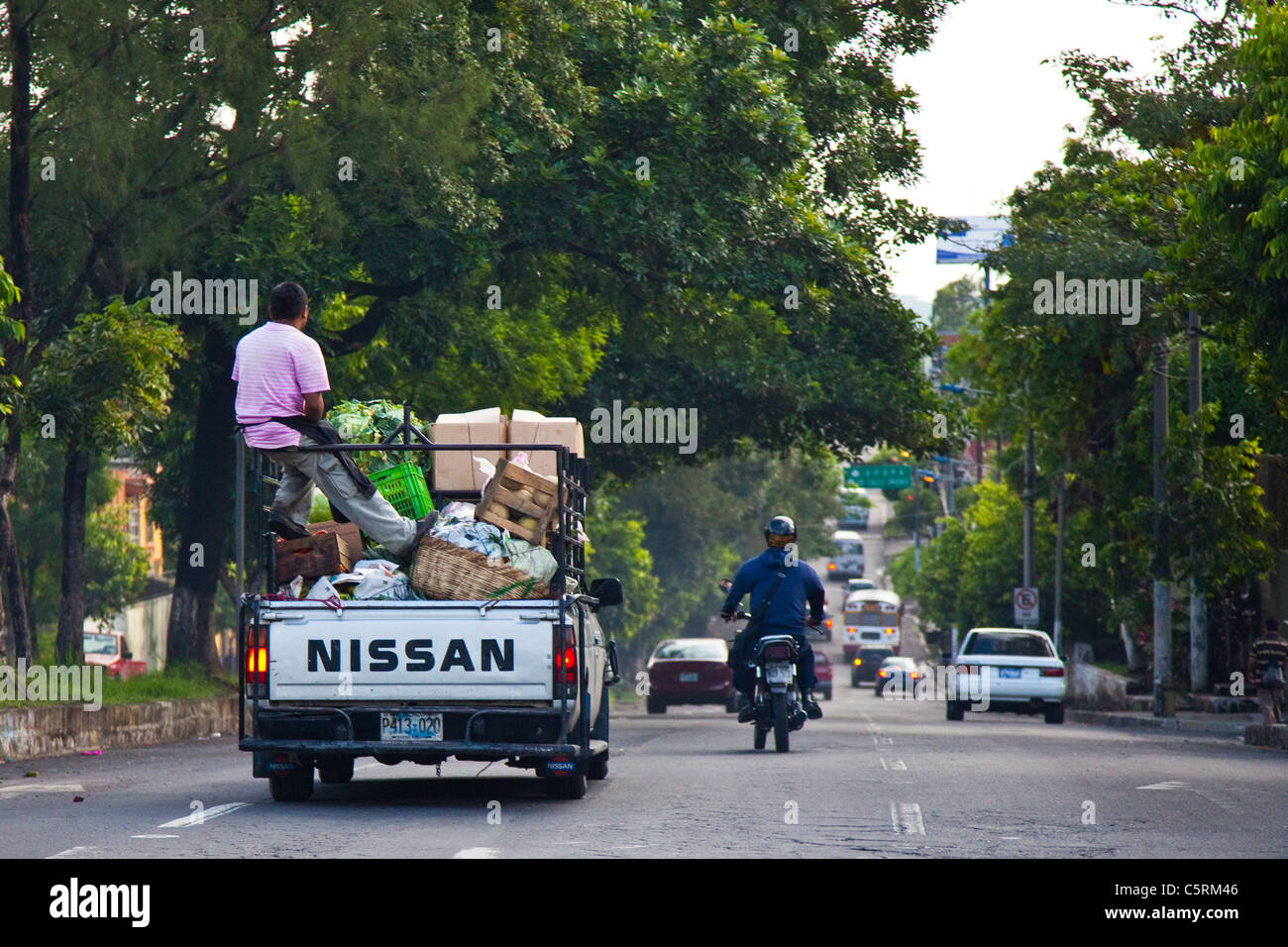 Il traffico mattutino in San Salvador El Salvador Foto Stock