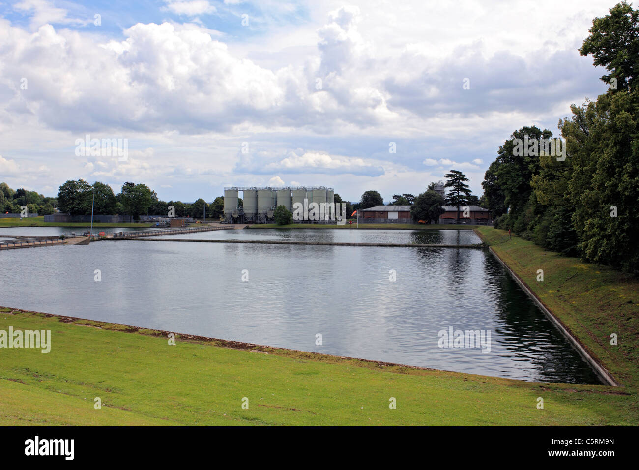 Hampton a impianti di trattamento delle acque Surrey in Inghilterra REGNO UNITO Foto Stock