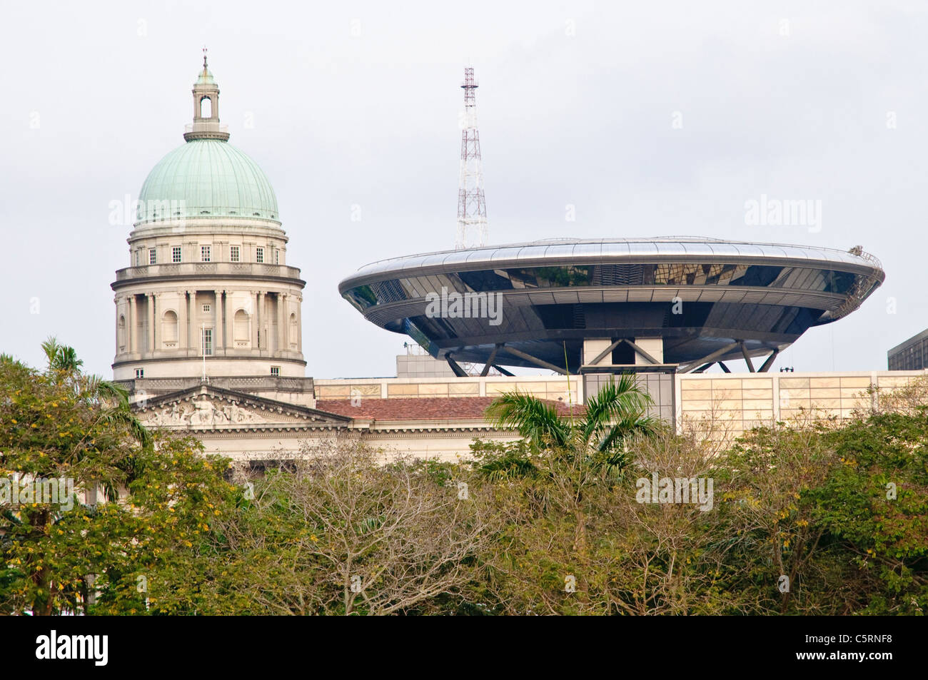 Nuovo edificio del Parlamento e la cupola della vecchia corte suprema, Singapore, Sud-est asiatico, in Asia Foto Stock