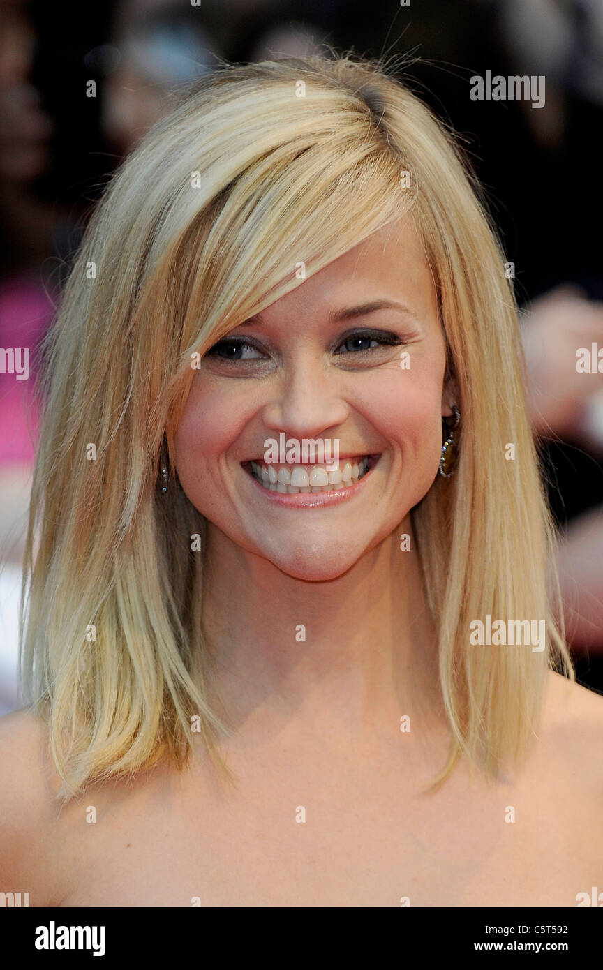 Reese Witherspoon colpo alla testa 2011 - Immagine Copyright Hollywood colpi di testa Foto Stock