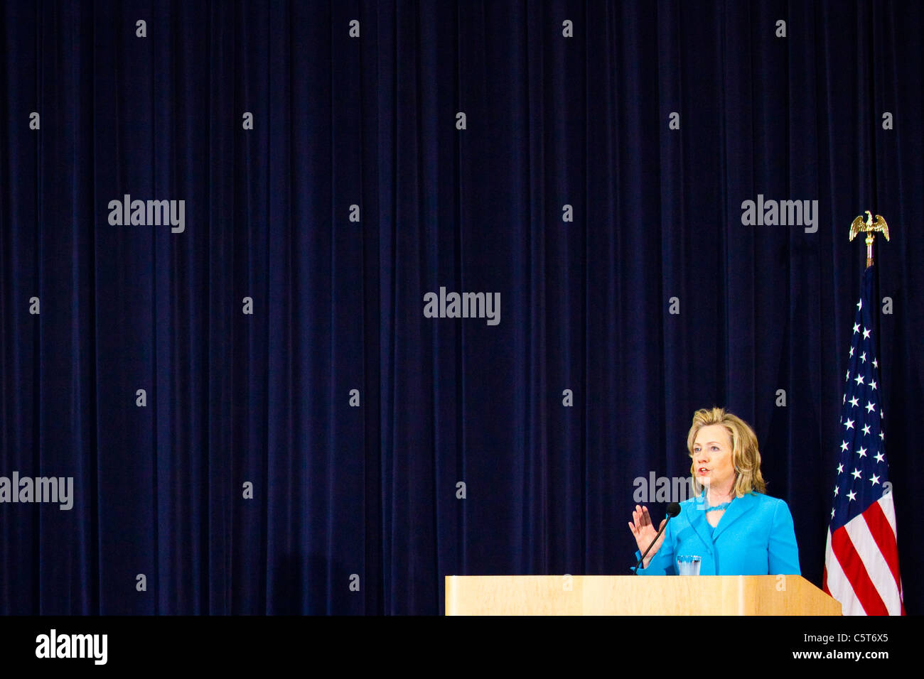 Il segretario di Stato Hillary Clinton parlando a un evento GLIFFA nel Dipartimento di Stato, Washington DC Foto Stock