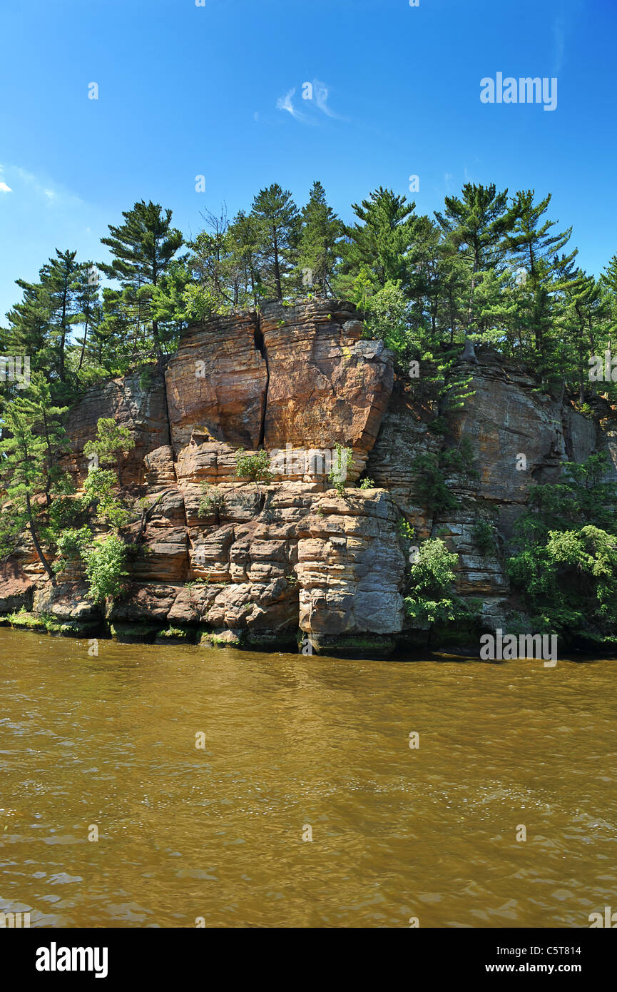 Arenaria formazioni di roccia a Wisconsin Dells dal fiume Foto Stock