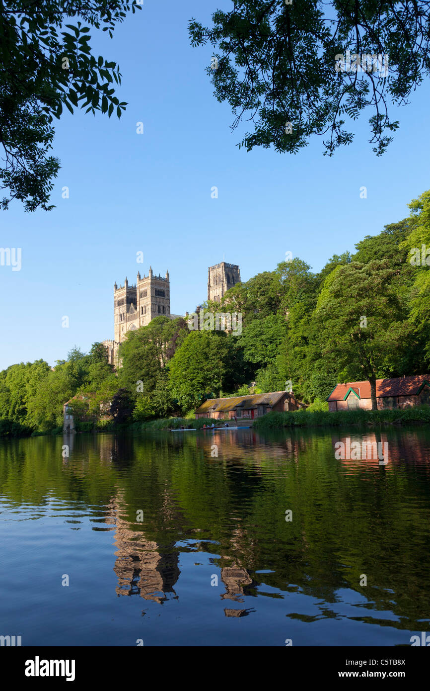 La Cattedrale di Durham e il fiume indossare in estate REGNO UNITO Foto Stock