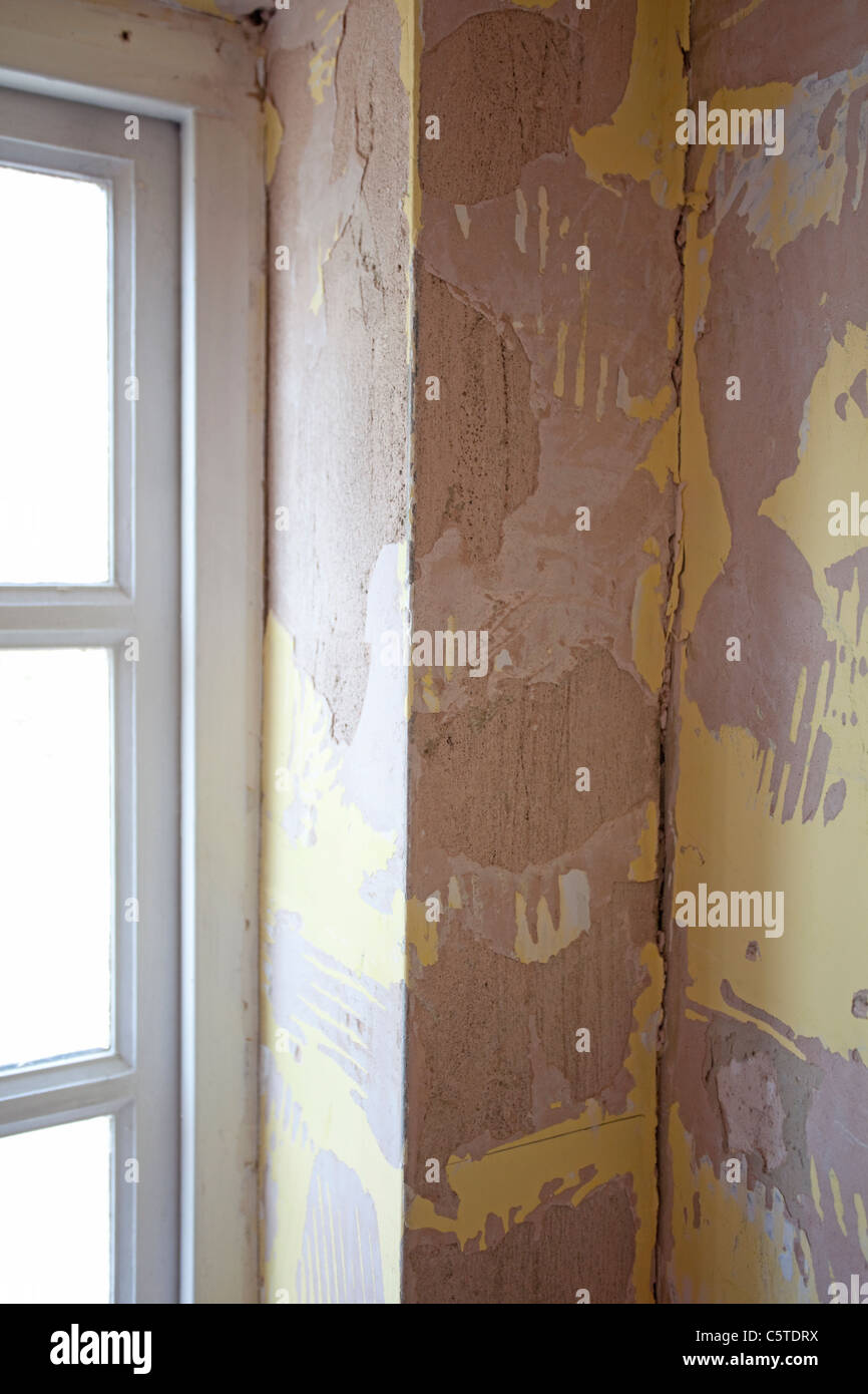 Parete in bisogno di restauro Foto Stock