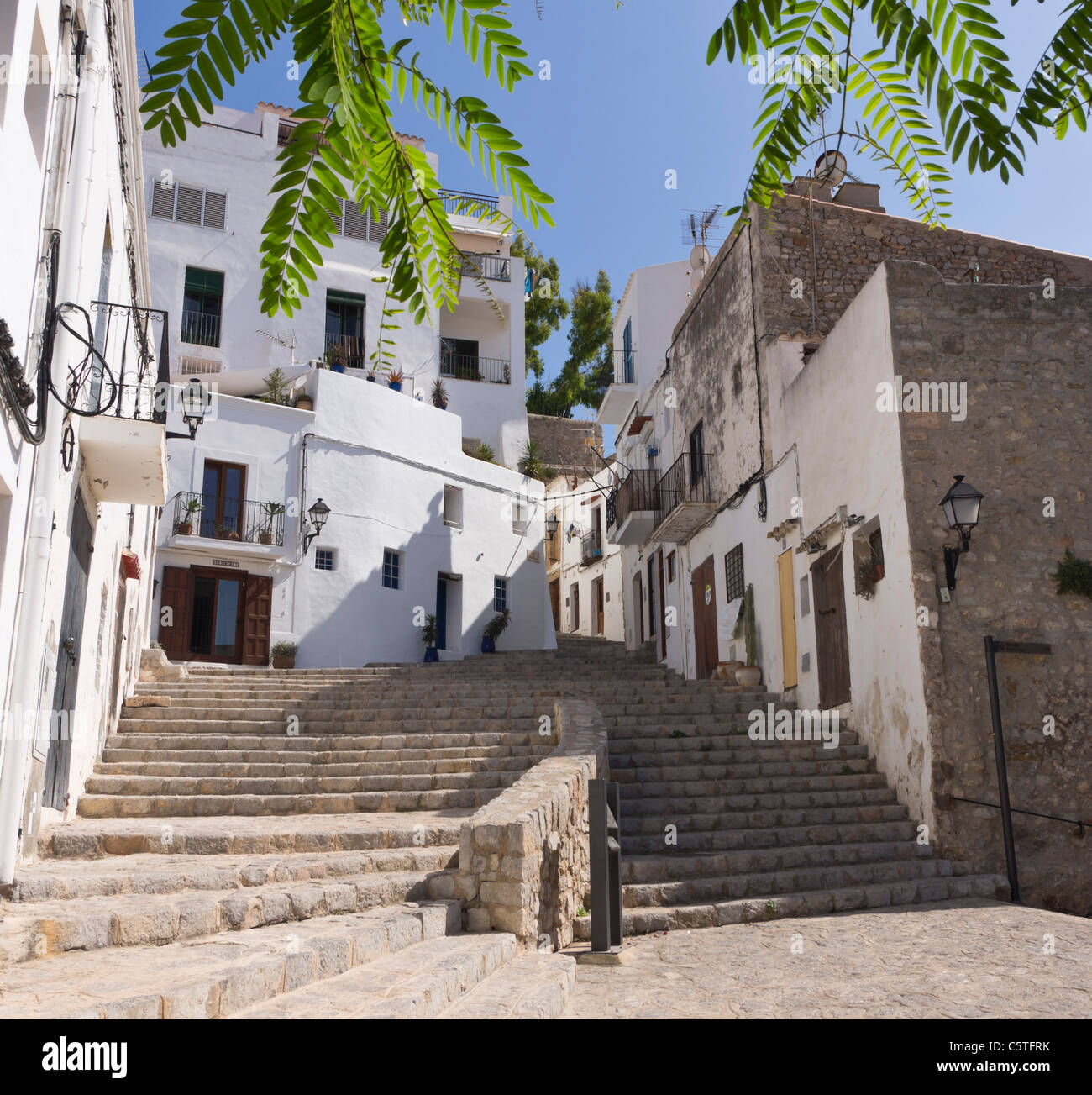 Ibiza, Isole Baleari, Spagna - Ibiza città, in Dalt Vila o città vecchia area storica - Plaça del Sol Foto Stock