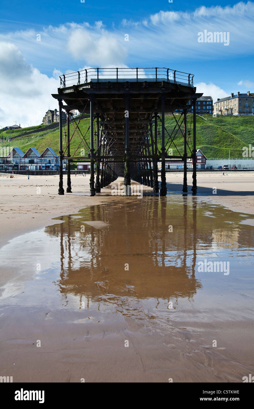 La fine del Saltburn Pier a bassa marea Foto Stock