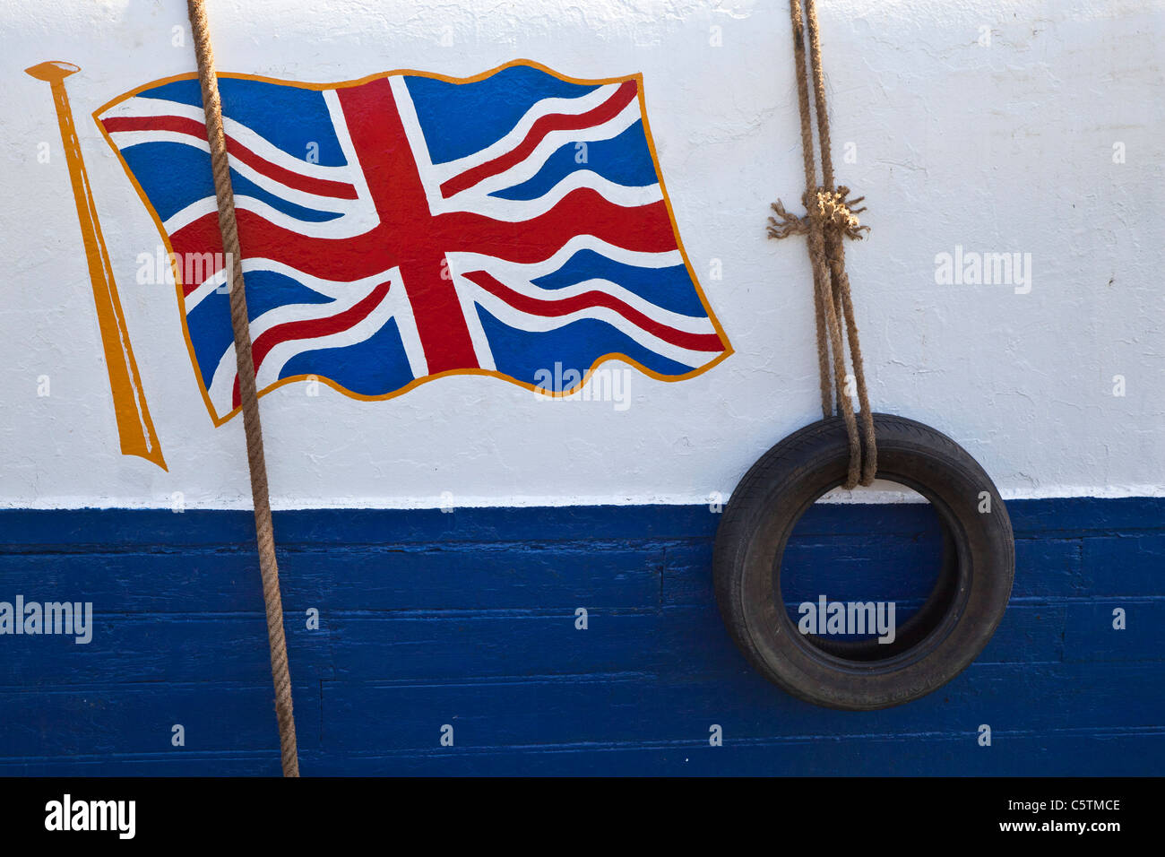 Unione jack dettagli su di un lato del mare del Nord peschereccio per traino Foto Stock