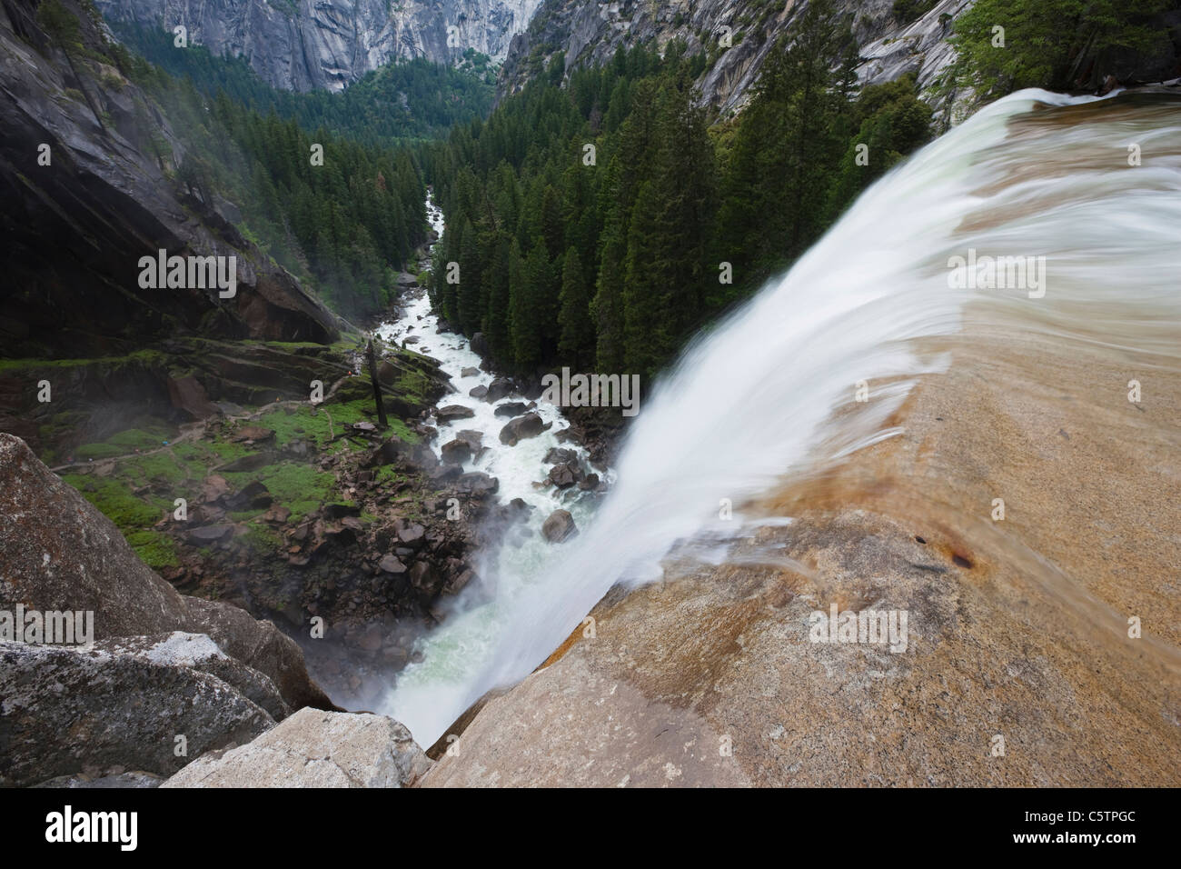 Stati Uniti d'America, in California, del Parco Nazionale Yosemite, caduta primaverile Foto Stock