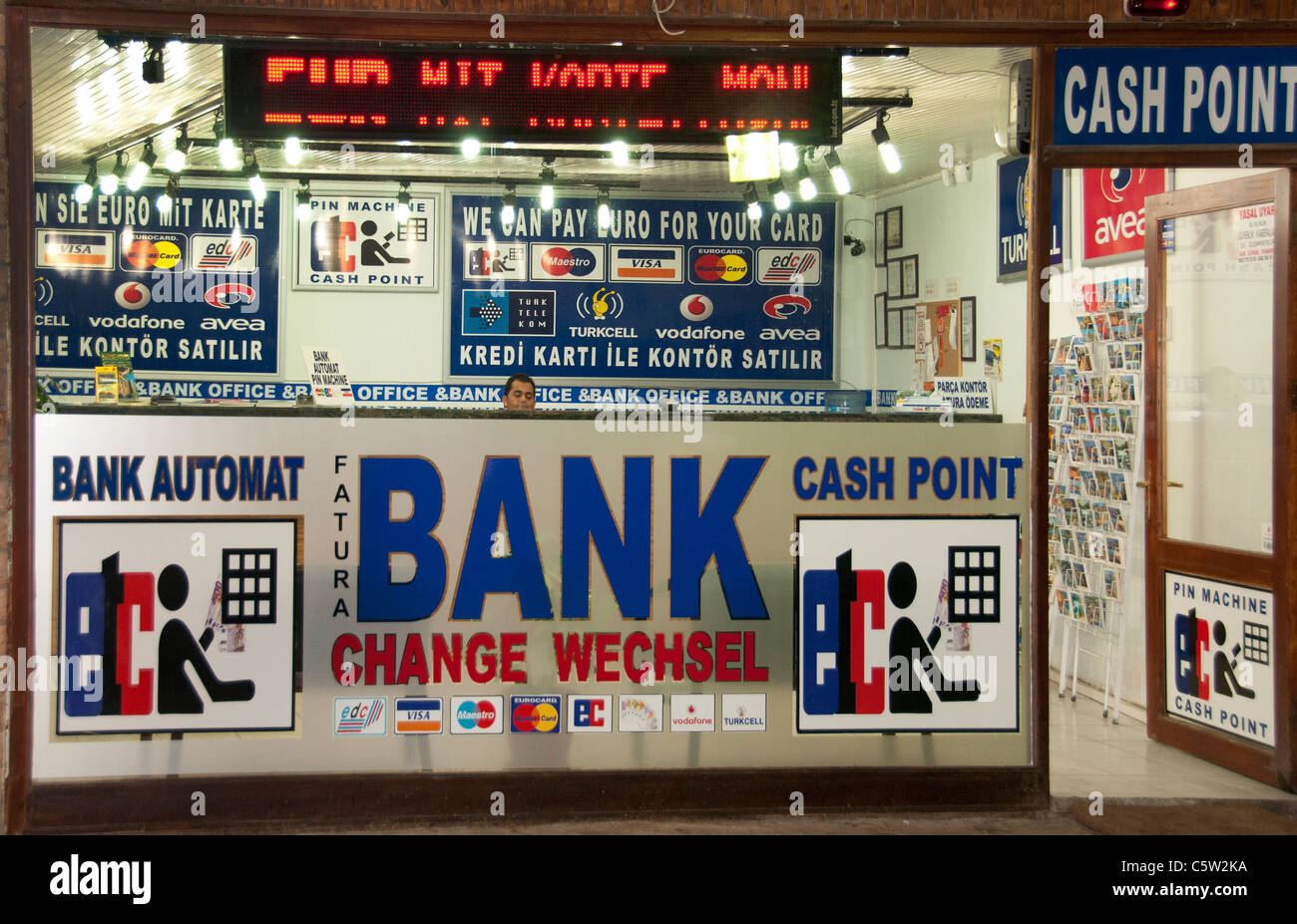 Lato Città banca Turchia Monet cambiare punto di contanti Banking Foto Stock