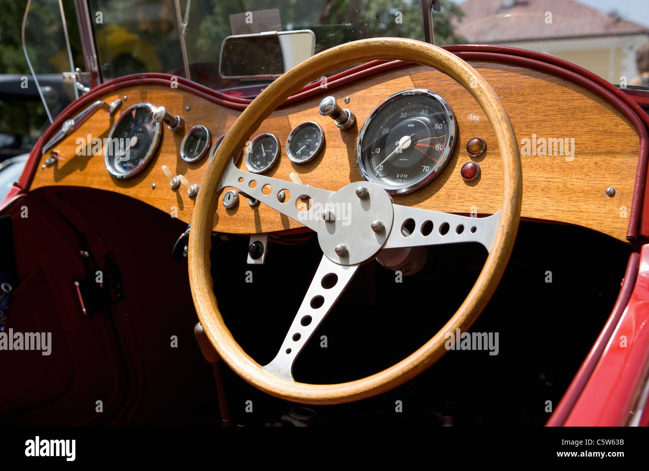 Salzkammergut, Mondsee, cruscotto di oldtimer MG TA Foto Stock