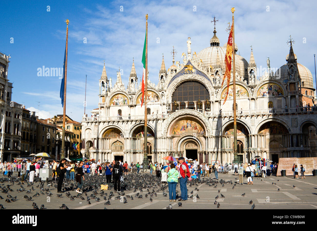 L'Italia, Venezia, Basilica di San Marco, turisti in primo piano Foto Stock
