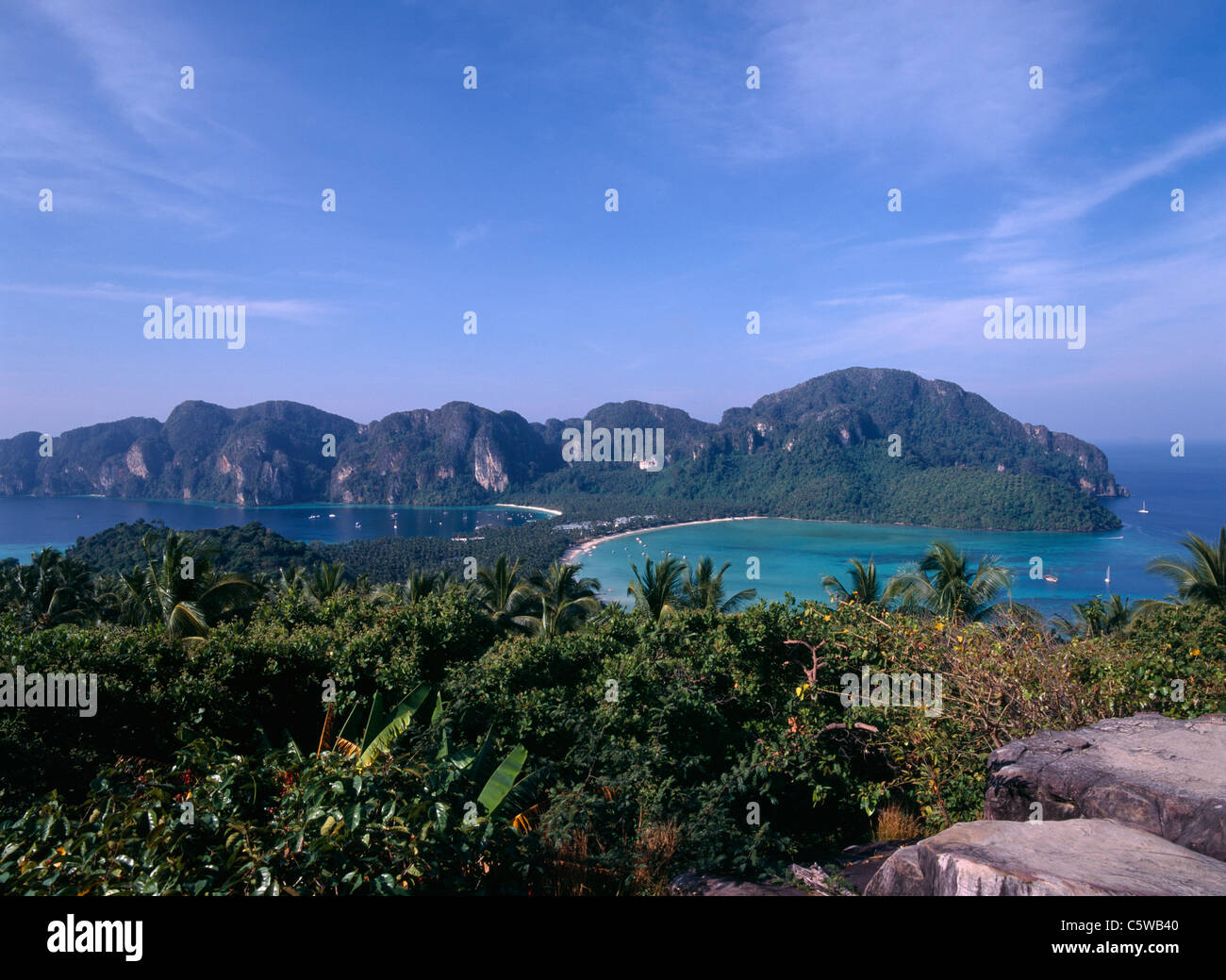 Asia Thailandia, Krabi, area costiera witb bay Foto Stock