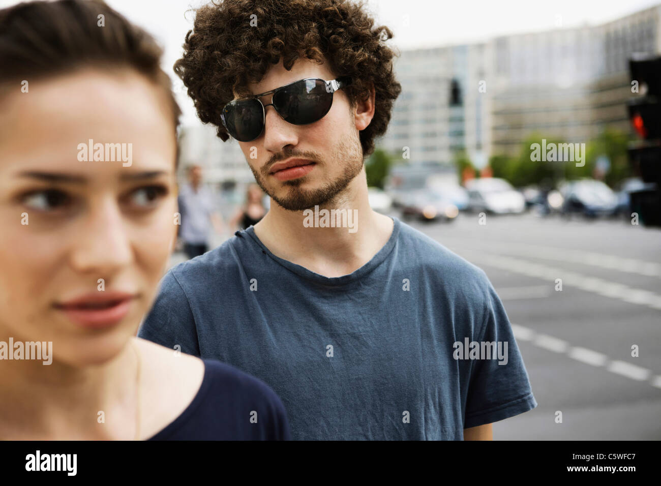 Germania, Berlino, coppia giovane, ritratto, close-up Foto Stock