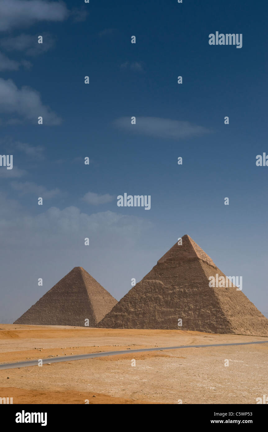 Piramidi di Giza Egitto Grande Piramide di Giza e la piramide di Khafre. Foto Stock