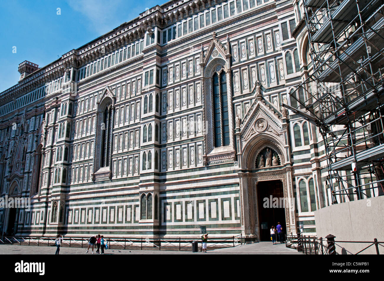 Il XIV secolo facciata di Andrea Orcagna e Taddeo Gaddi compresa la Porta dei Canonici, il Duomo di Firenze Foto Stock