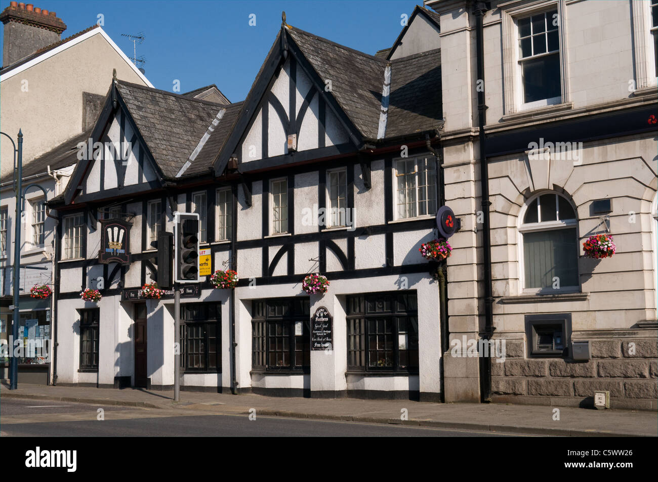 Il pennacchio di piume Hotel, si trova a Fore Street , Okehampton, Devon. L' edificio è stato disponibile per il leasing in Luglio 2011 Foto Stock
