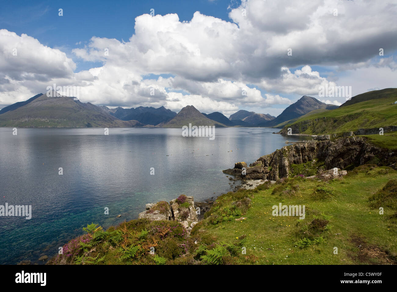 Cuillin Hills Isola di Skye, viste sul Loch Scavaig a Elgol Foto Stock