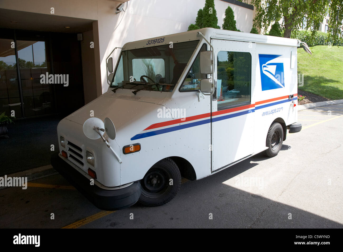 American usps servizio postale degli Stati Uniti la consegna e la raccolta van Nashville Tennessee usa Foto Stock