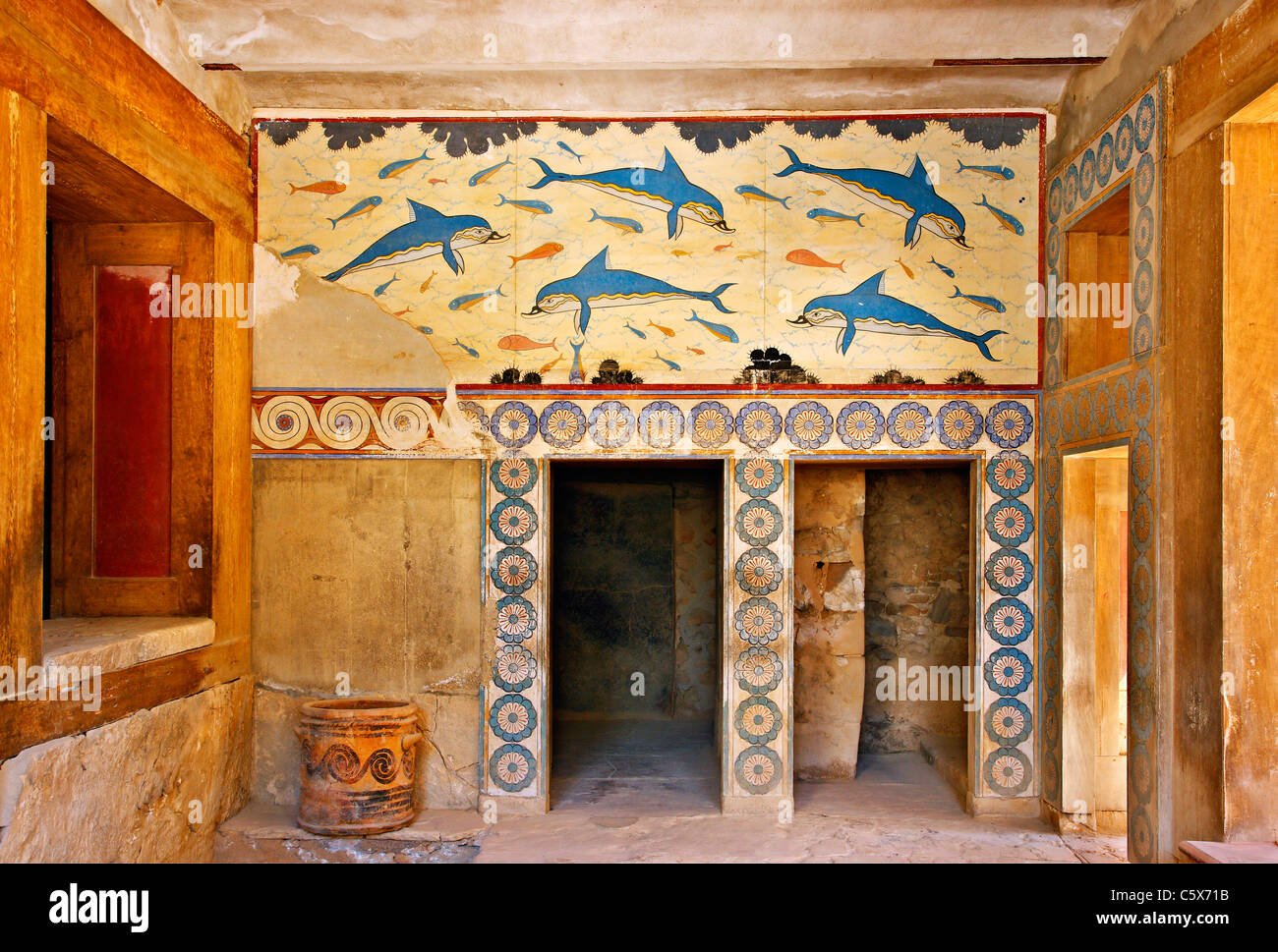 I Delfini affresco del Queen's Megaron presso il palazzo minoico di Cnosso, Heraklion, Creta, Grecia Foto Stock