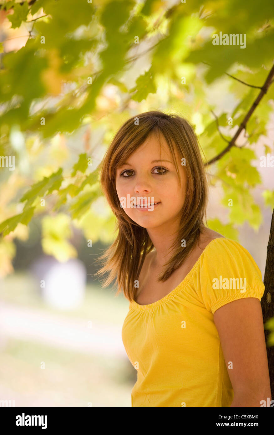 Austria, adolescente femmina (14-15), ritratto Foto Stock