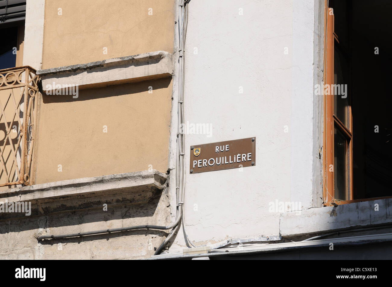 Cartello stradale "Rue Peroilliere" in Vienne Francia francese STREET SIGN Foto Stock