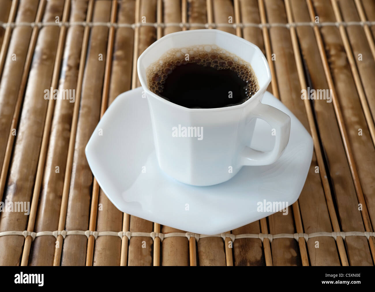 Tazza di caffè immagine sulla tabella Foto Stock