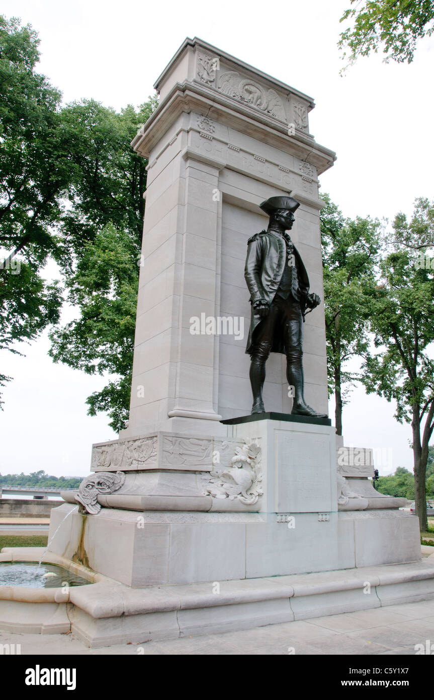 WASHINGTON DC, Stati Uniti d'America - John Paul Jones Memorial in West Potomac Park accanto a Washington DC il National Mall. Il memorial onori John Paul Jones, che gli Stati Uniti hanno prima guerra navale eroe e padre della marina degli Stati Uniti. Foto Stock