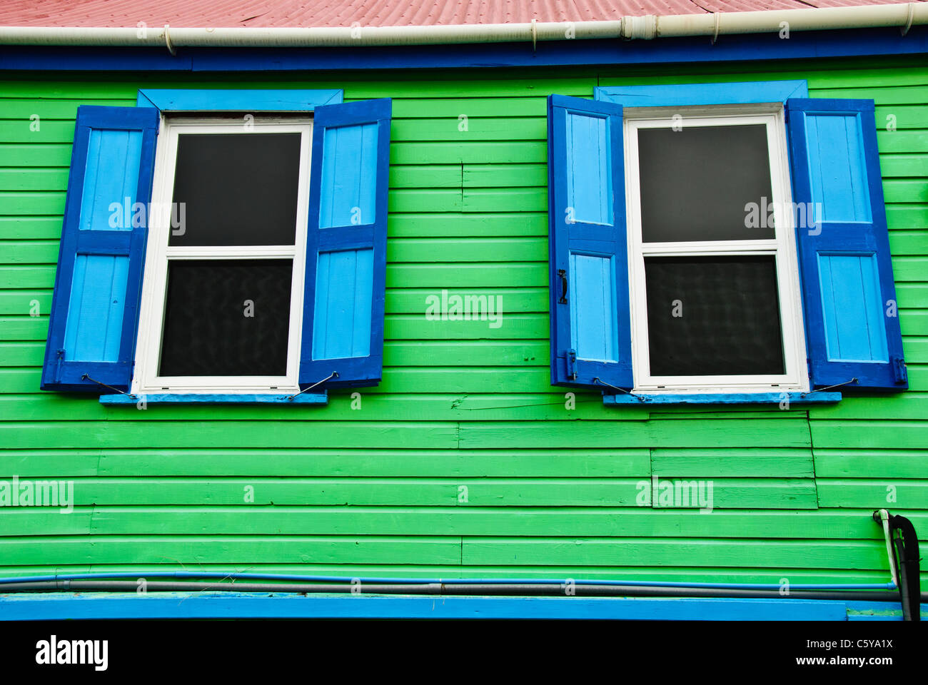 Edificio colorato, St. Johns, Antigua Foto Stock