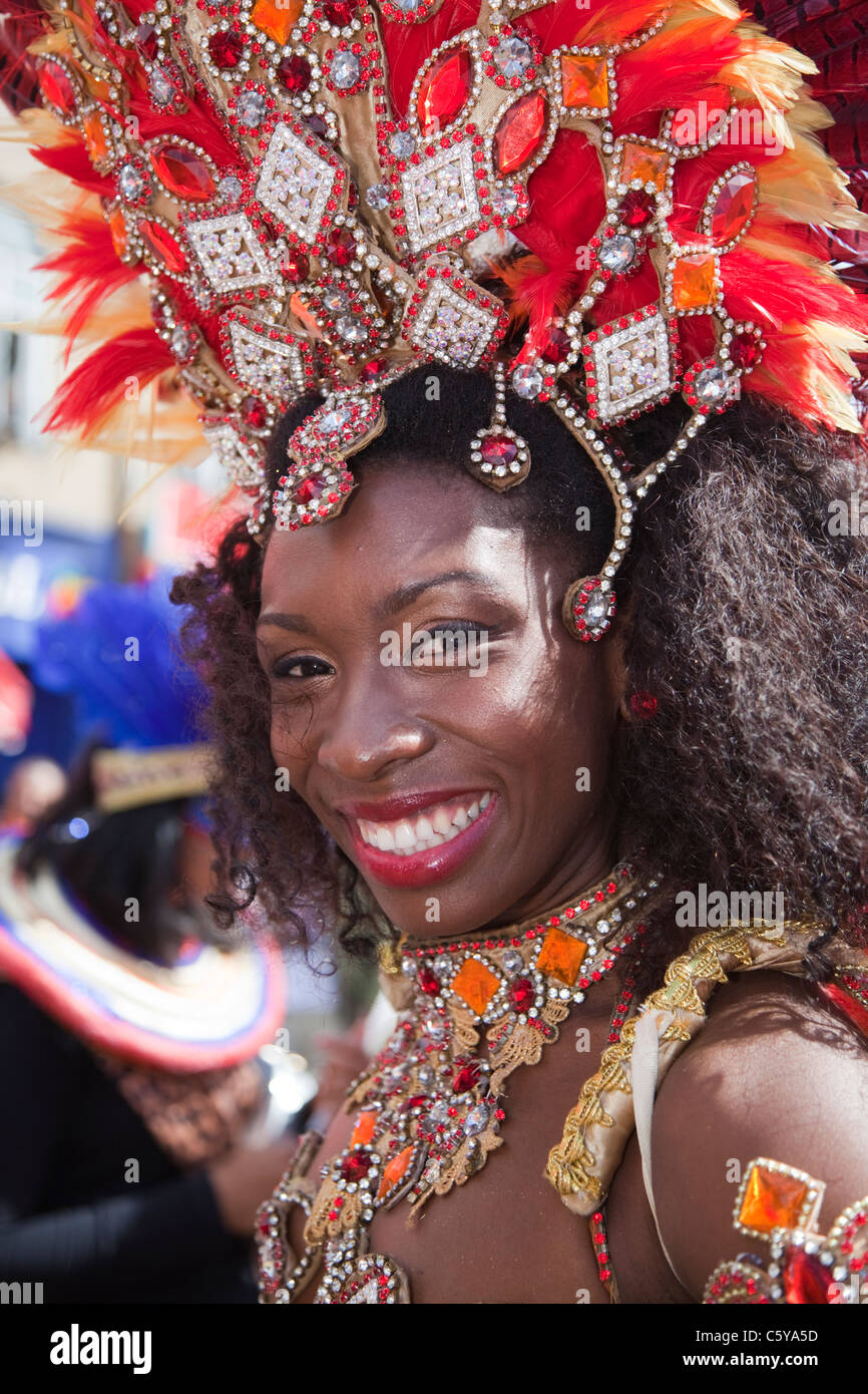 Hackney un carnevale 2011 - minuti prima che il caso è stato a causa di kick off è stato annullato a causa del Tottenham sommosse Foto Stock