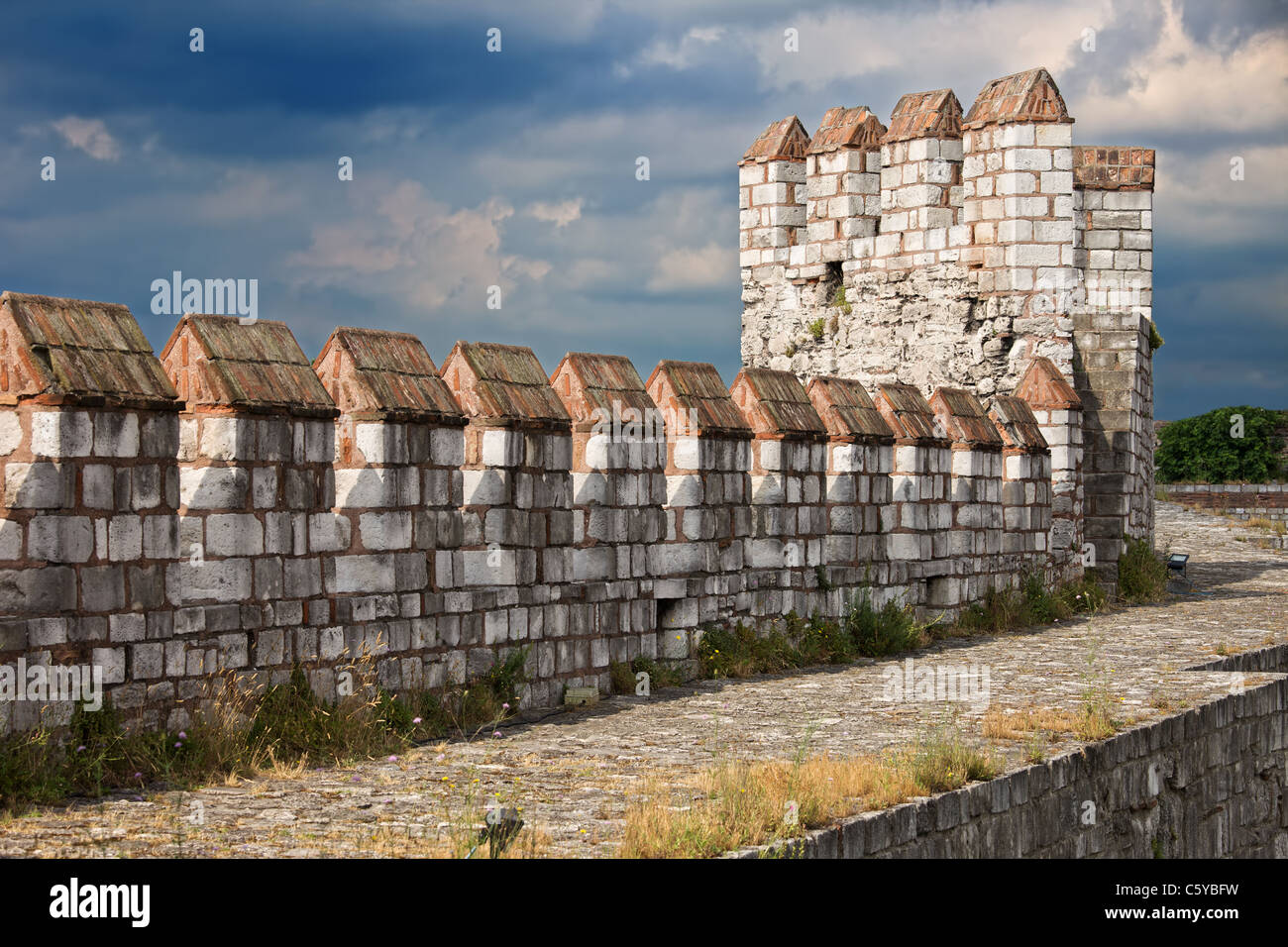 Yedikule Castle (castello di sette torri) pareti bizantina a Istanbul, Turchia Foto Stock