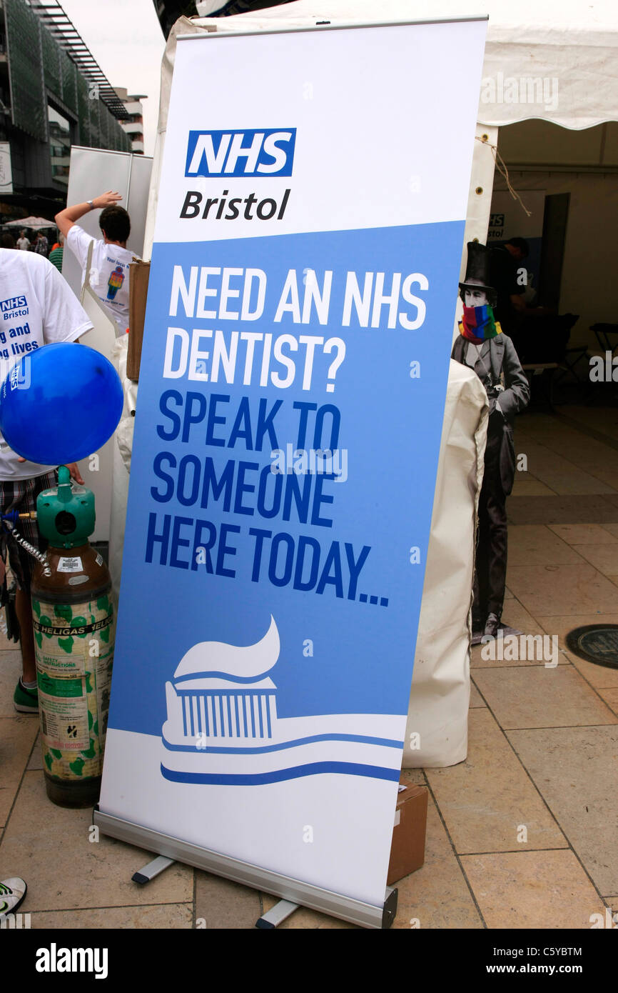 NHS dentista campagna di sensibilizzazione e poster Foto Stock