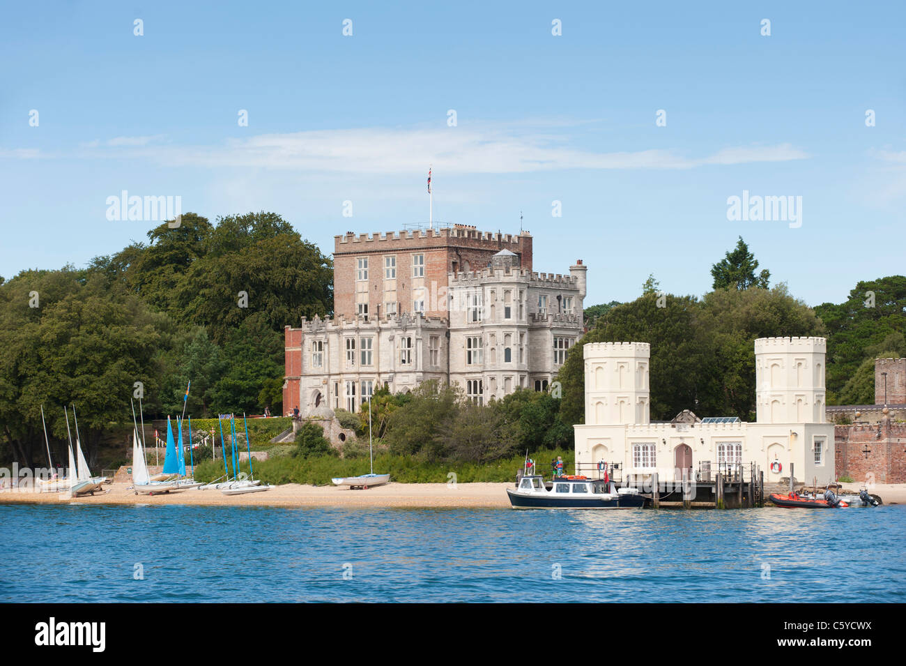 Brownsea Island il castello e il pontile di sbarco Foto Stock