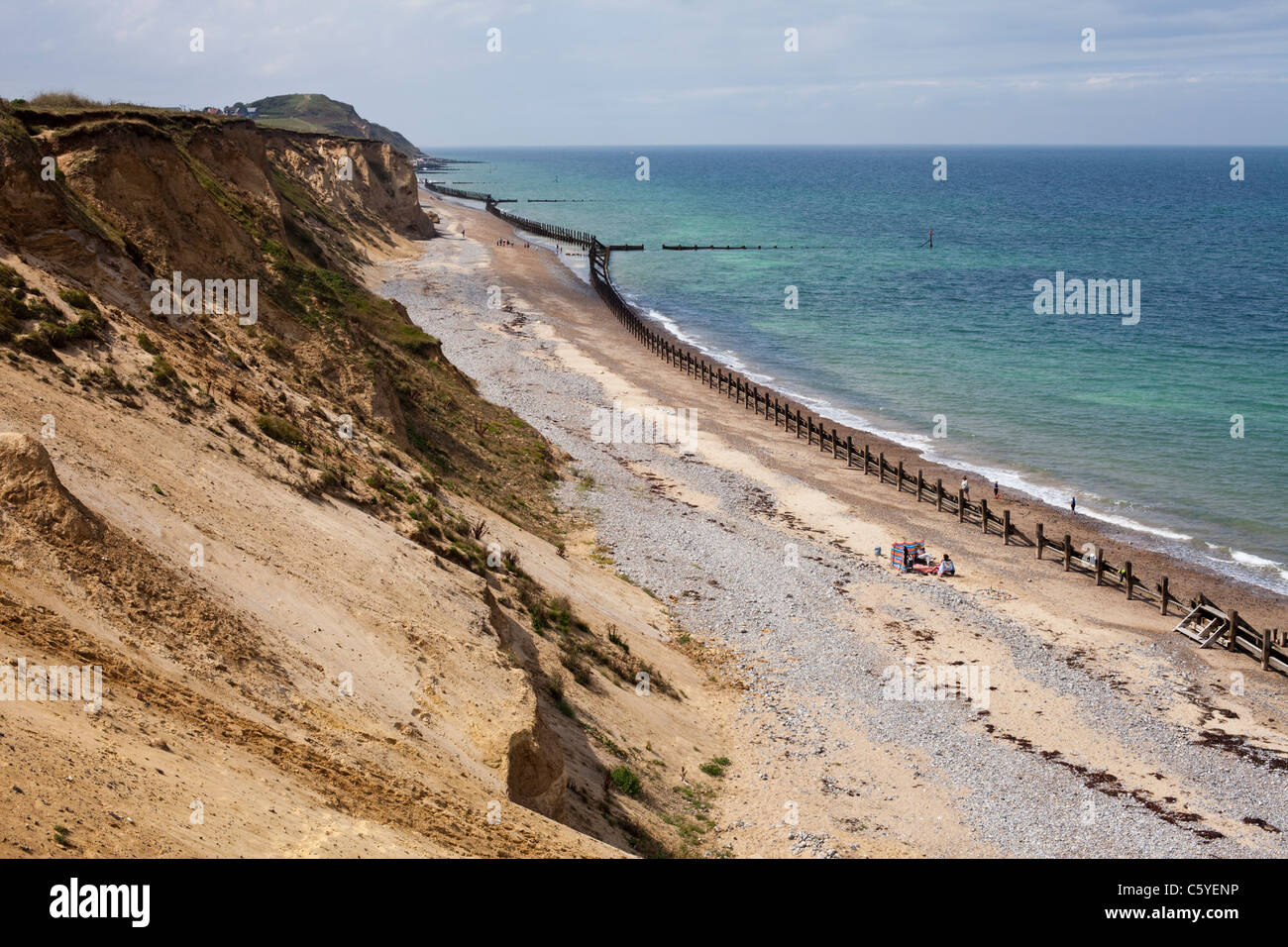 Le difese del mare sulla Costa North Norfolk, Regno Unito, a West Runton. Foto Stock