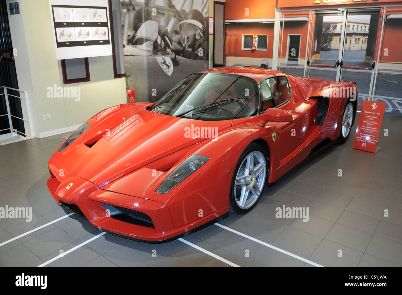 Enzo Ferrari, il museo ufficiale della Ferrari, Maranello, Italia Foto Stock