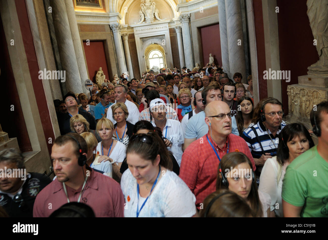 La folla di turisti nei Musei Vaticani, Città del Vaticano Foto Stock