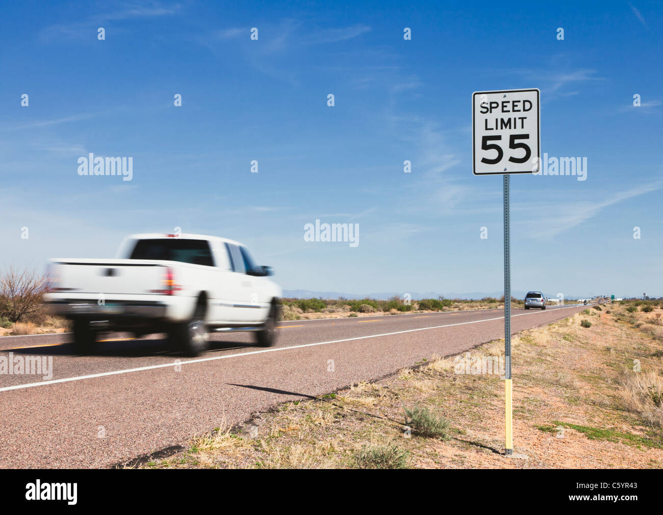 Stati Uniti d'America, Arizona, pick-up su strada Foto Stock